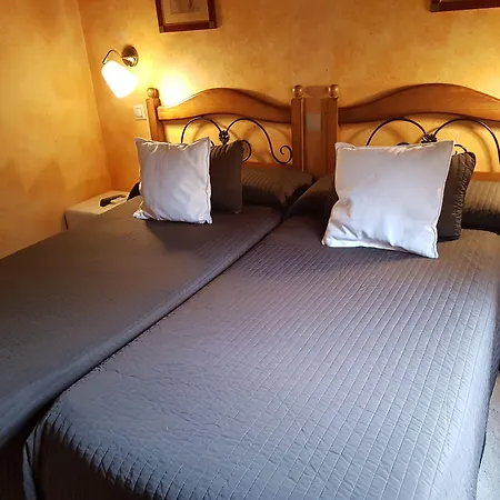 Adults Only 塞哥维亚