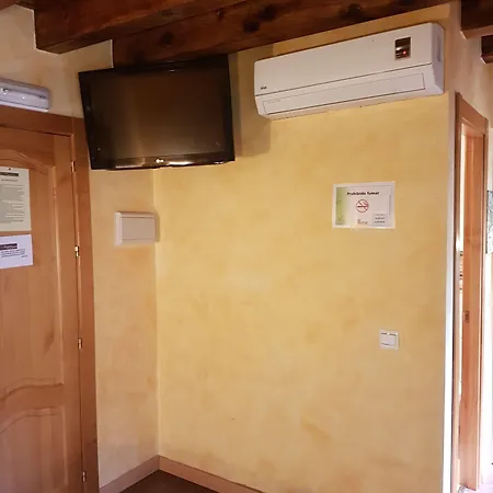 Adults Only 塞哥维亚