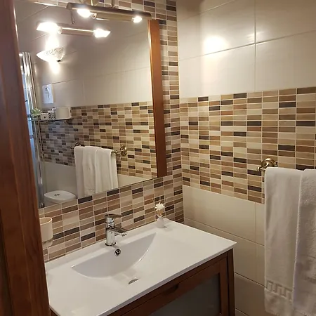 Adults Only 3* Segovia