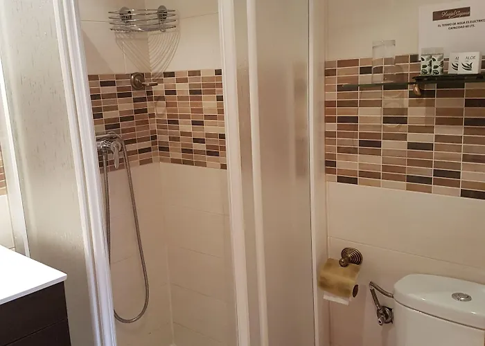 Adults Only Сеговия