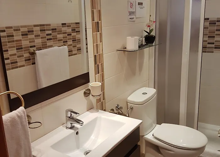 Adults Only Сеговия